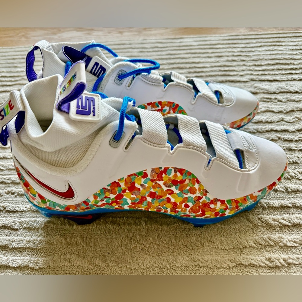 Nike LeBron IV Menace 3 ”Fruity Pebbles” football cleats - Picture 5 of 11